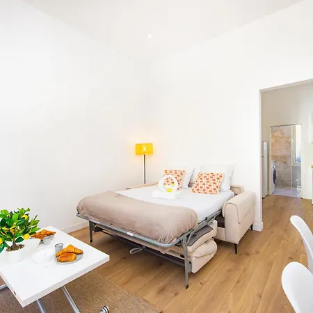 Guyau - Agreable 3 Pieces-carre D'or Menton-plage 1 Minute *