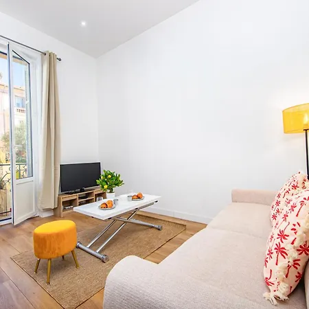 Guyau - Agreable 3 Pieces-carre D'or Menton-plage 1 Minute *