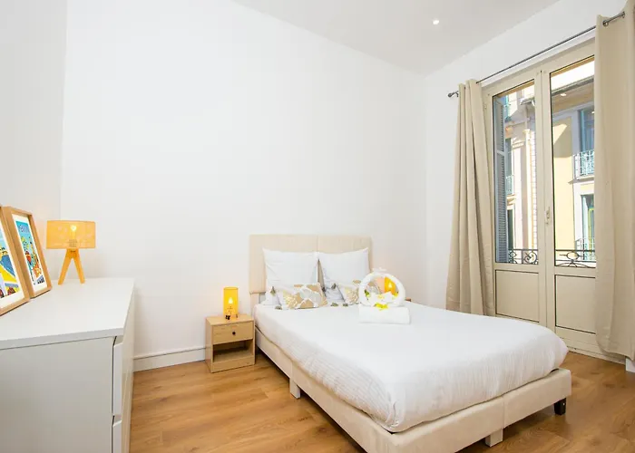 Guyau - Agreable 3 Pieces-carre D'or Menton-plage 1 Minute Apartment Menton