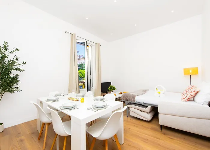 Guyau - Agreable 3 Pieces-carre D'or Menton-plage 1 Minute Apartment Menton