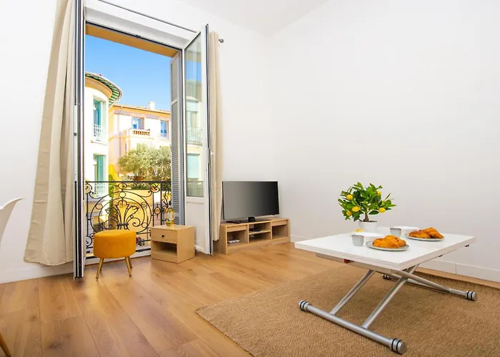 Guyau - Agreable 3 Pieces-carre D'or Menton-plage 1 Minute * مينتون