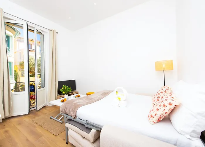 Apartment Guyau - Agreable 3 Pieces-carre D'or Menton-plage 1 Minute *